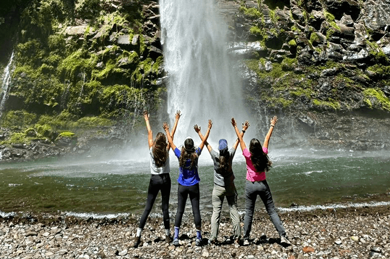 Planificación y camaradería en salida de trekking
